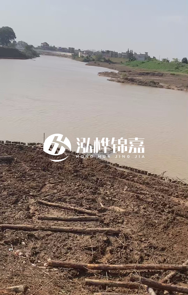 打松木樁施工用什么機(jī)械最好-松木樁施工技術(shù)要求？