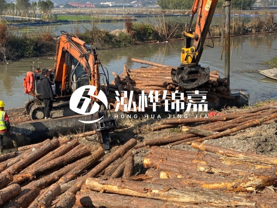 湖南松木樁批發(fā)廠家-5米松木樁批發(fā)1000根有優(yōu)惠嗎？